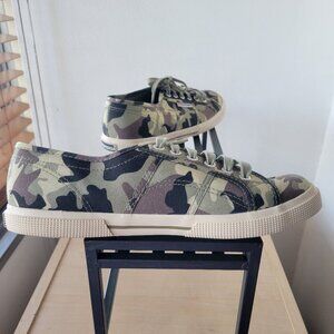 SUPERGA Vintage Cameo Unisex Sneakers (Sizes: Women - 9/ Men’s 7.5)